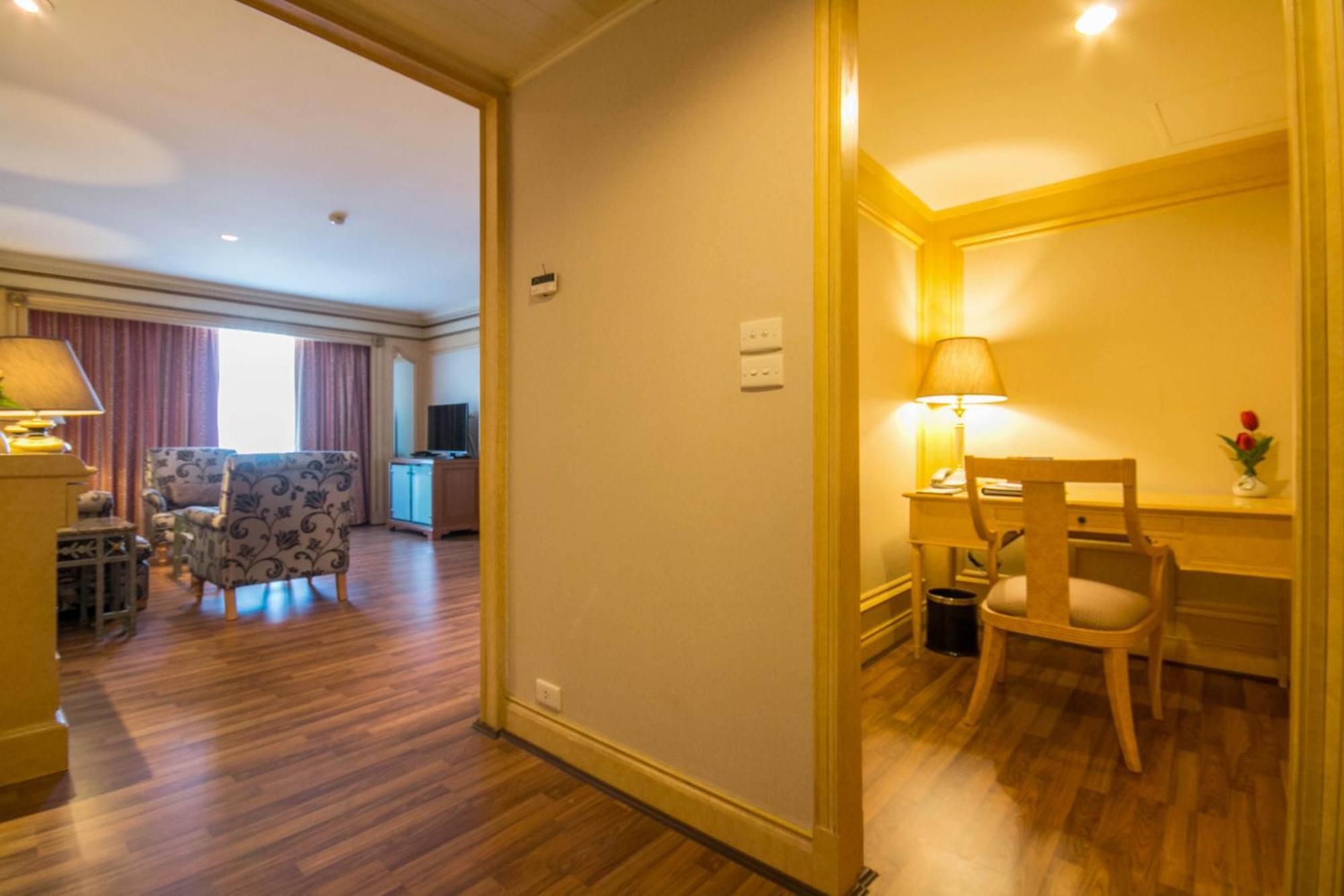 Golden Tulip Sovereign Hotel Bangkok Dış mekan fotoğraf