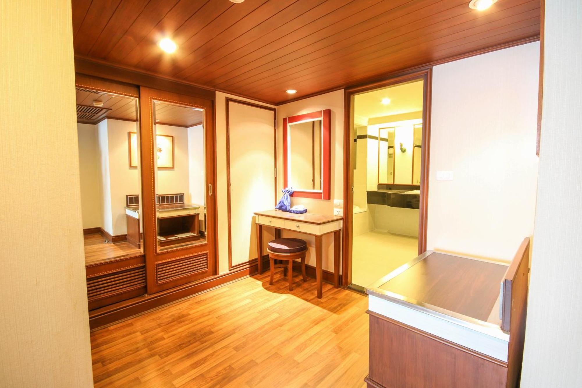 Golden Tulip Sovereign Hotel Bangkok Dış mekan fotoğraf